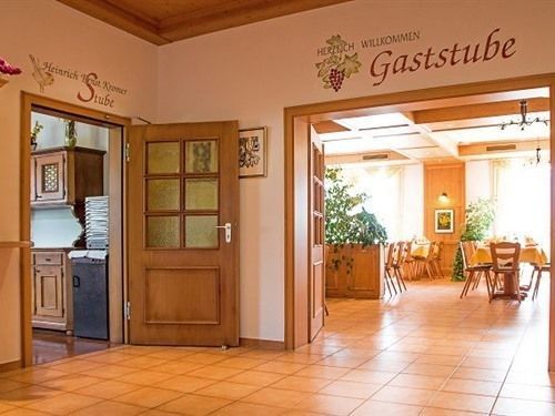 Gasthaus Kreuz Илинген-Биркендорф Экстерьер фото